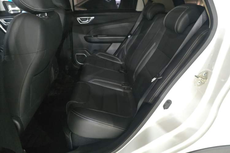 Used Geely Auto Vision X3 2017 1.5L Automatic Luxury Model Interior 3
