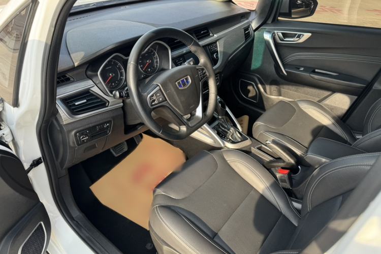 Used Geely Auto Vision X3 2017 1.5L Automatic Luxury Model Interior 3