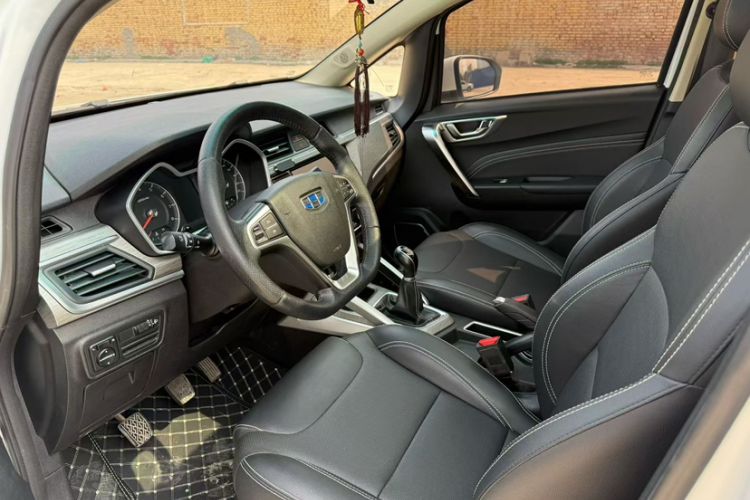 Used Geely Auto Vision X3 2017 1.5L Manual Luxury Model Interior 3