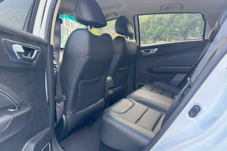 Used Geely Auto Vision X3 2017 1.5L Automatic Luxury Model Interior 4