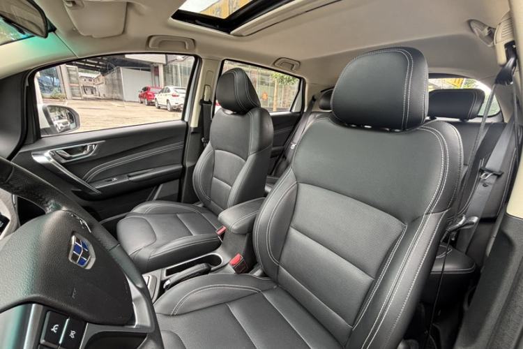Used Geely Auto Vision X3 2017 1.5L Automatic Luxury Model Interior 5