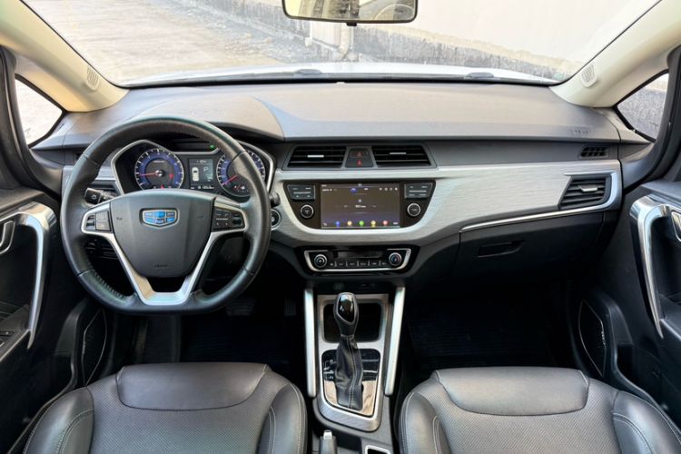Used Geely Auto Vision X3 2017 1.5L Automatic Elite Model Interior 8