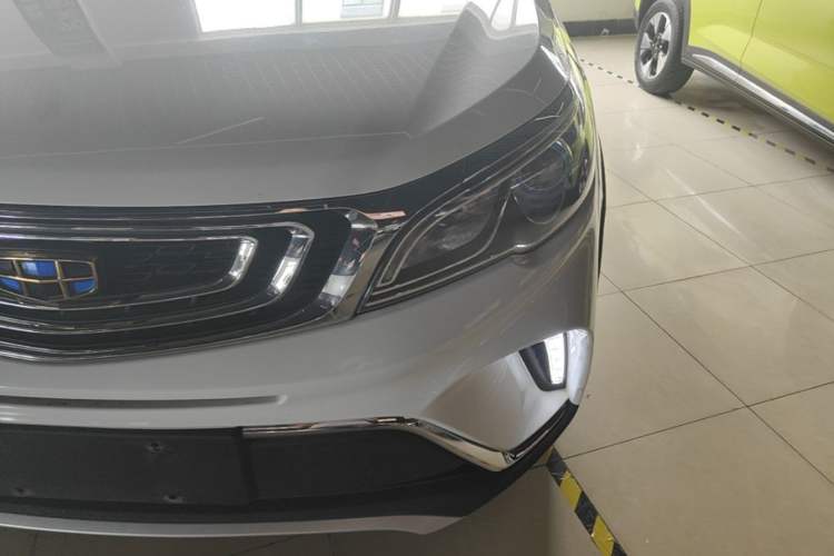 Used Geely Auto Vision X3 2017 1.5L Automatic Luxury Model Left Front Headlight
