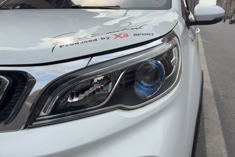 Used Geely Auto Vision X3 2017 1.5L Manual Luxury Model Left Front Headlight
