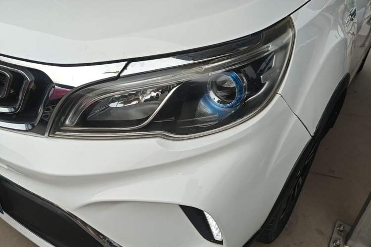 Used Geely Auto Vision X3 2017 1.5L Manual Luxury Model Left Front Headlight