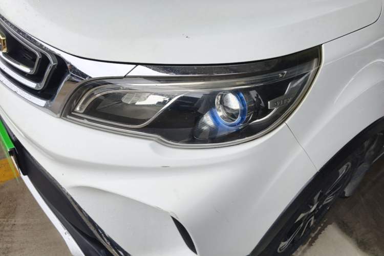 Used Geely Auto Vision X3 2017 1.5L Automatic Elite Model Left Front Headlight