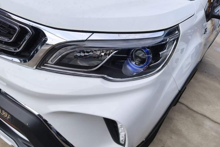 Used Geely Auto Vision X3 2017 1.5L Manual Luxury Model Left Front Headlight