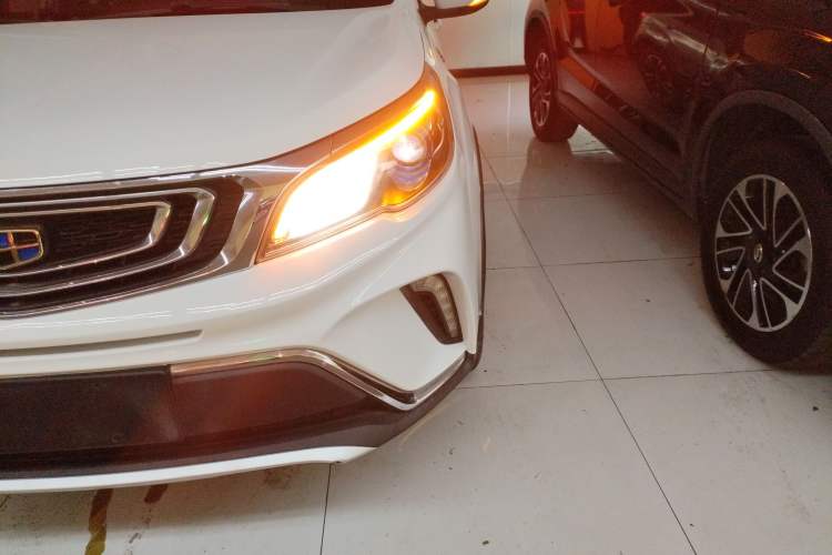 Used Geely Auto Vision X3 2017 1.5L Automatic Elite Model Left Front Headlight