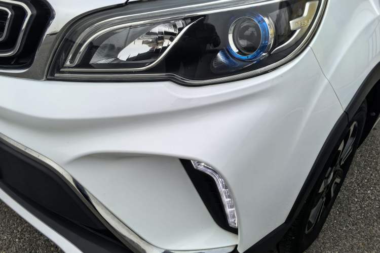 Used Geely Auto Vision X3 2017 1.5L Automatic Elite Model Left Front Headlight