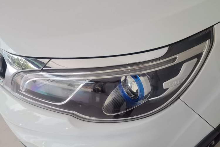 Used Geely Auto Vision X3 2017 1.5L Automatic Elite Model Left Front Headlight