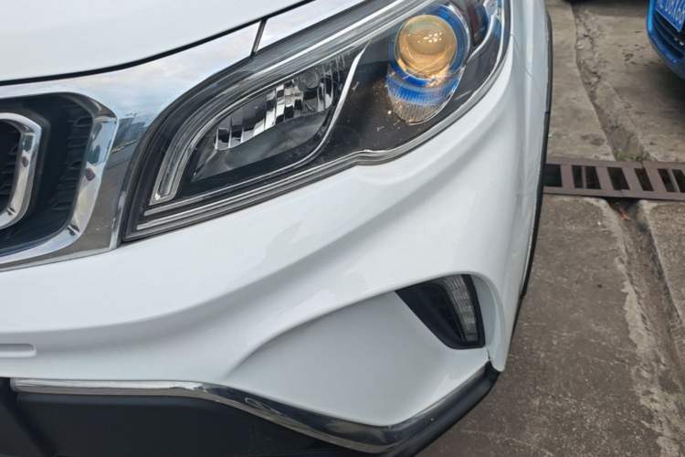 Used Geely Auto Vision X3 2017 1.5L Automatic Luxury Model Left Front Headlight