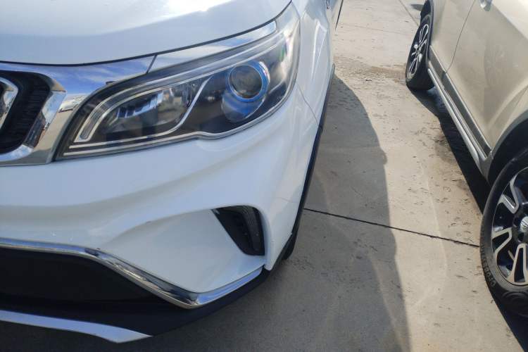 Used Geely Auto Vision X3 2017 1.5L Automatic Elite Model Left Front Headlight
