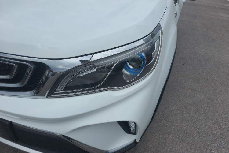 Used Geely Auto Vision X3 2017 1.5L Manual Luxury Model Left Front Headlight