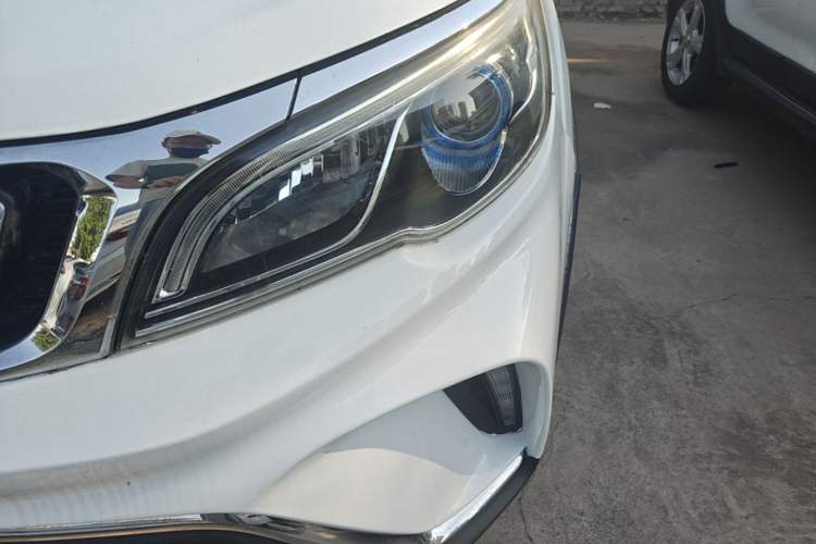 Used Geely Auto Vision X3 2017 1.5L Manual Luxury Model Left Front Headlight