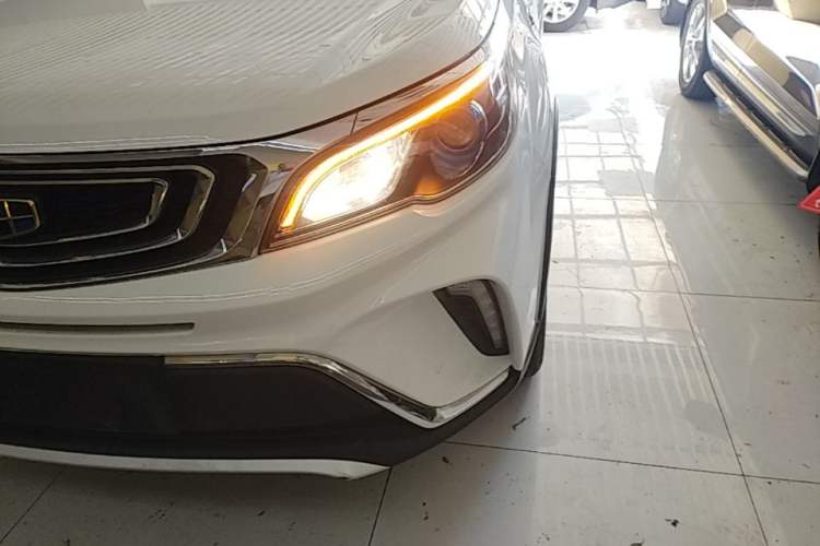 Used Geely Auto Vision X3 2017 1.5L Automatic Elite Model Left Front Headlight