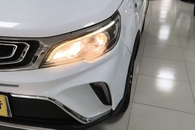 Used Geely Auto Vision X3 2017 1.5L Automatic Elite Model Left Front Headlight