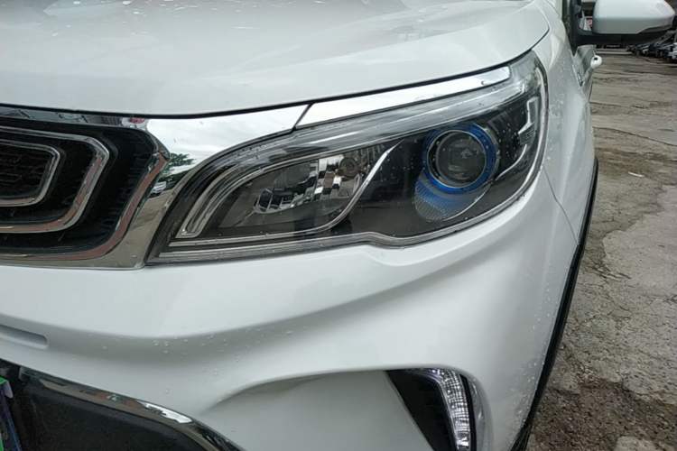Used Geely Auto Vision X3 2017 1.5L Automatic Luxury Model Left Front Headlight