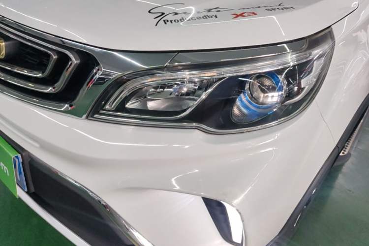 Used Geely Auto Vision X3 2017 1.5L Manual Elite Model Left Front Headlight