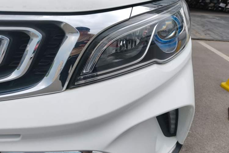 Used Geely Auto Vision X3 2017 1.5L Automatic Luxury Model Left Front Headlight