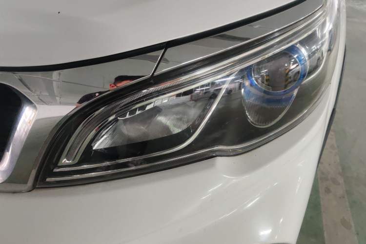 Used Geely Auto Vision X3 2017 1.5L Automatic Elite Model Left Front Headlight
