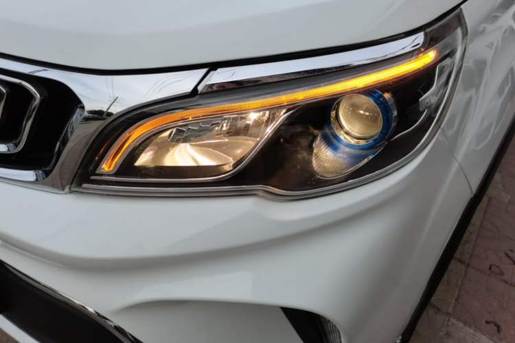Used Geely Auto Vision X3 2017 1.5L Manual Luxury Model Left Front Headlight