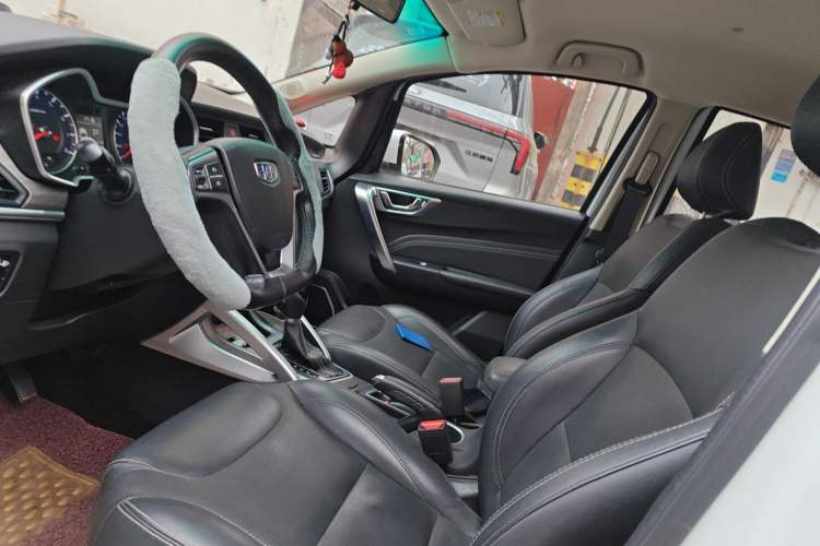 Used Geely Auto Vision X3 2017 1.5L Automatic Elite Model Left Front Seat
