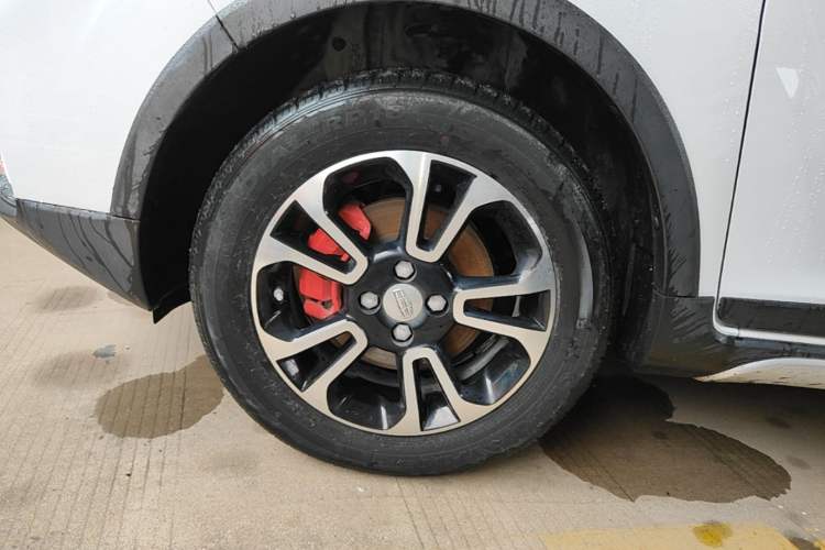 Used Geely Auto Vision X3 2017 1.5L Automatic Luxury Model Left Front Wheel Hub