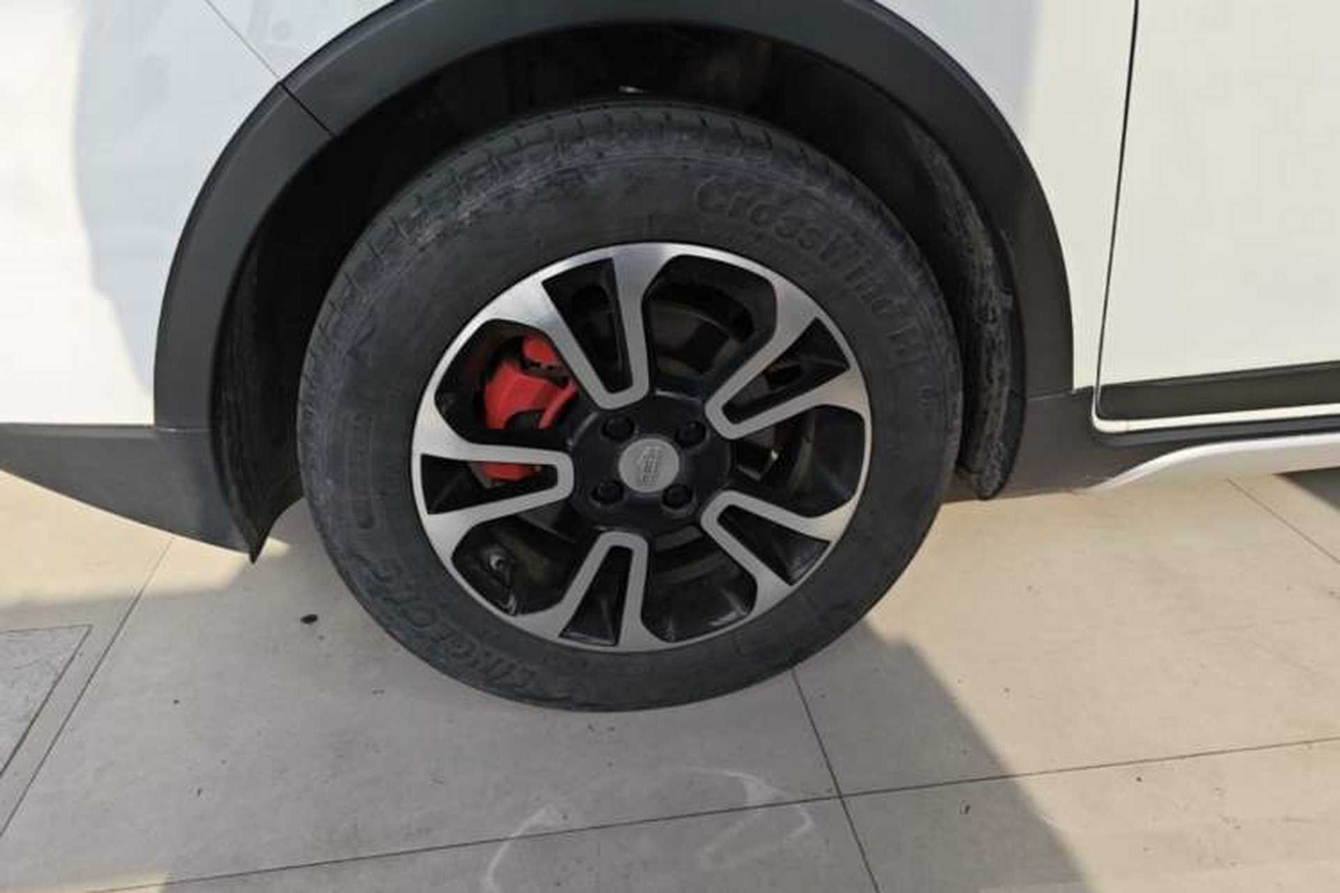 Used Geely Auto Vision X3 2017 1.5L Automatic Luxury Model Left Front Wheel Hub