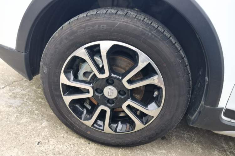 Used Geely Auto Vision X3 2017 1.5L Manual Elite Model Left Front Wheel Hub