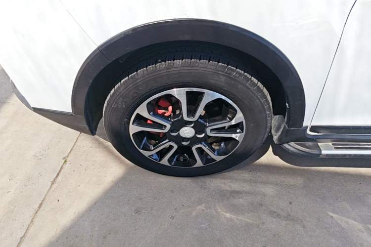 Used Geely Auto Vision X3 2017 1.5L Automatic Luxury Model Left Front Wheel Hub