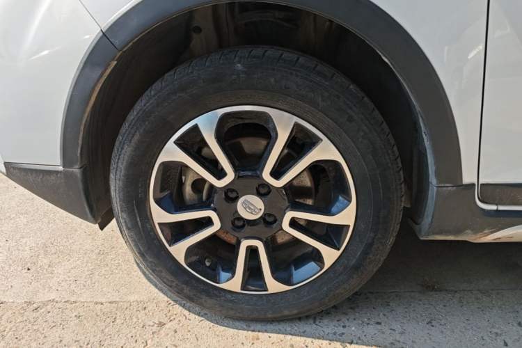 Used Geely Auto Vision X3 2017 1.5L Manual Elite Model Left Front Wheel Hub