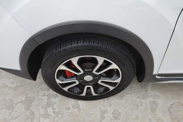Used Geely Auto Vision X3 2017 1.5L Automatic Luxury Model Left Front Wheel Hub