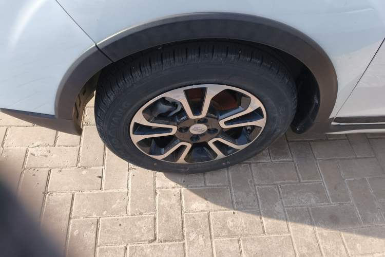 Used Geely Auto Vision X3 2017 1.5L Manual Elite Model Left Front Wheel Hub