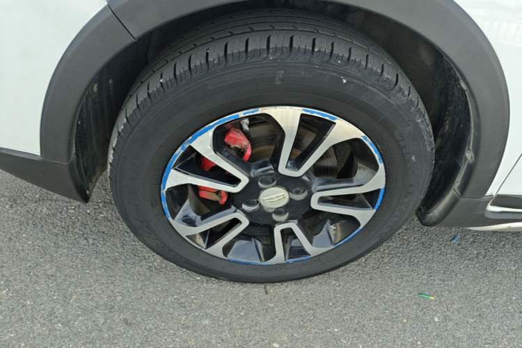 Used Geely Auto Vision X3 2017 1.5L Manual Luxury Model Left Front Wheel Hub