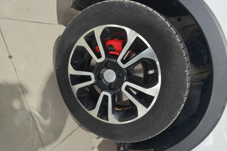 Used Geely Auto Vision X3 2017 1.5L Automatic Luxury Model Left Front Wheel Hub