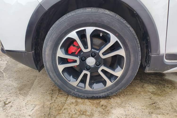 Used Geely Auto Vision X3 2017 1.5L Automatic Luxury Model Left Front Wheel Hub