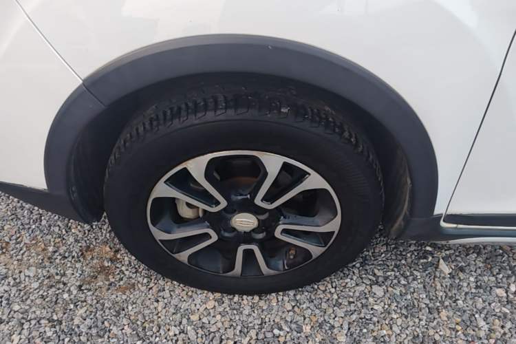 Used Geely Auto Vision X3 2017 1.5L Manual Elite Model Left Front Wheel Hub