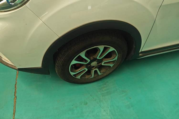 Used Geely Auto Vision X3 2017 1.5L Automatic Luxury Model Left Front Wheel Hub