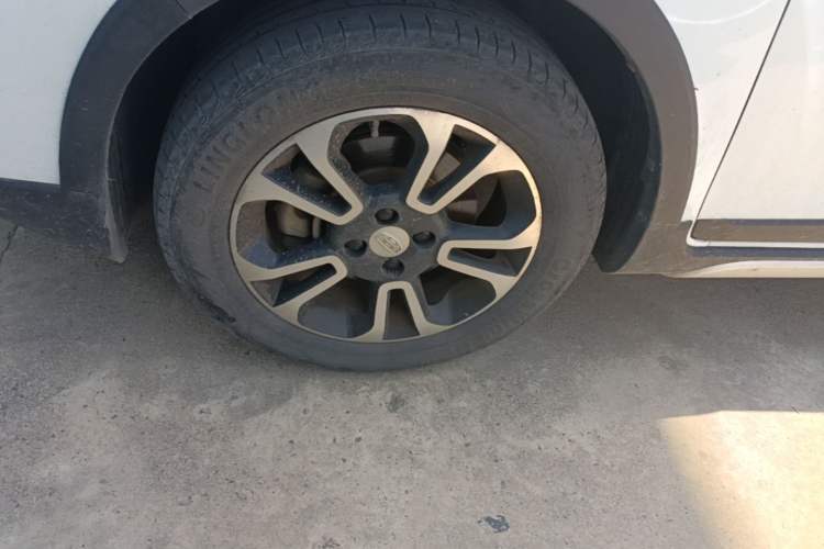 Used Geely Auto Vision X3 2017 1.5L Automatic Elite Model Left Front Wheel Hub