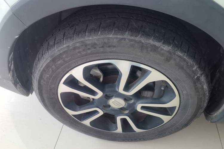 Used Geely Auto Vision X3 2017 1.5L Automatic Elite Model Left Front Wheel Hub