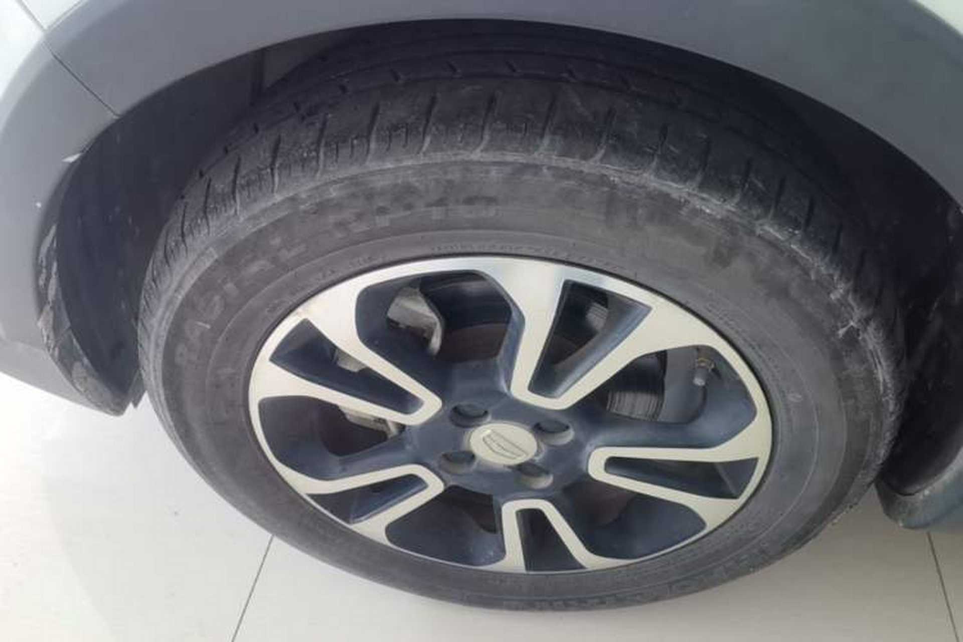 Used Geely Auto Vision X3 2017 1.5L Automatic Elite Model Left Front Wheel Hub
