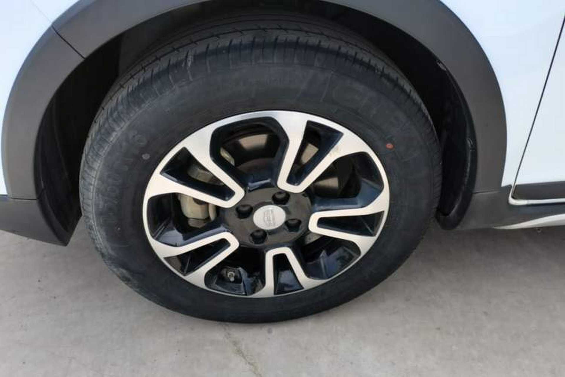 Used Geely Auto Vision X3 2017 1.5L Automatic Elite Model Left Front Wheel Hub
