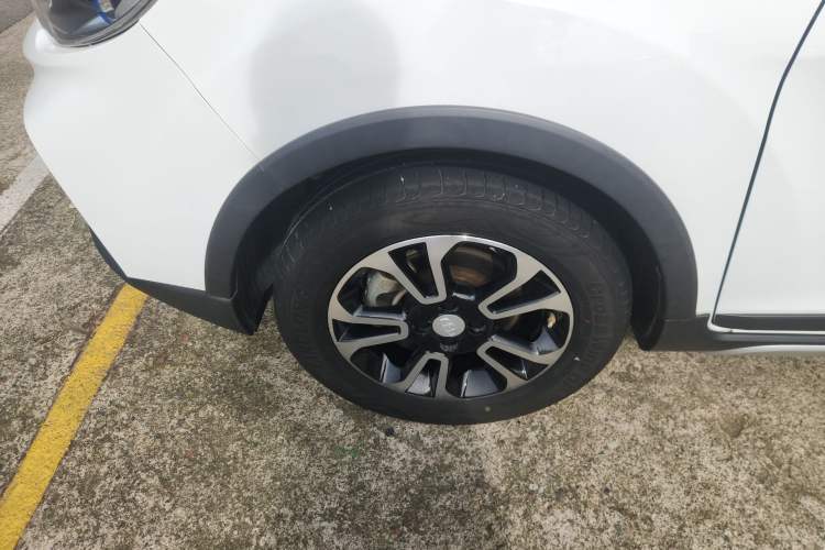 Used Geely Auto Vision X3 2017 1.5L Manual Elite Model Left Front Wheel Hub