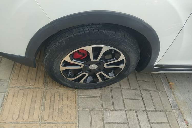 Used Geely Auto Vision X3 2017 1.5L Manual Luxury Model Left Front Wheel Hub
