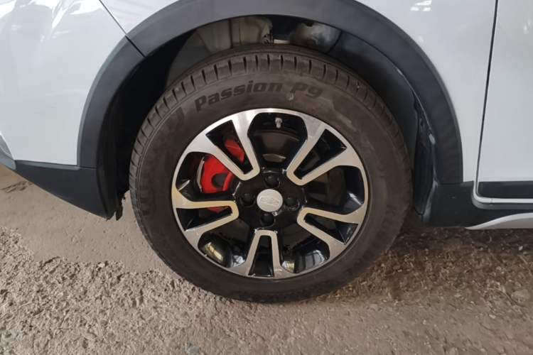 Used Geely Auto Vision X3 2017 1.5L Automatic Luxury Model Left Front Wheel Hub