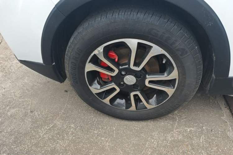 Used Geely Auto Vision X3 2017 1.5L Automatic Luxury Model Left Front Wheel Hub