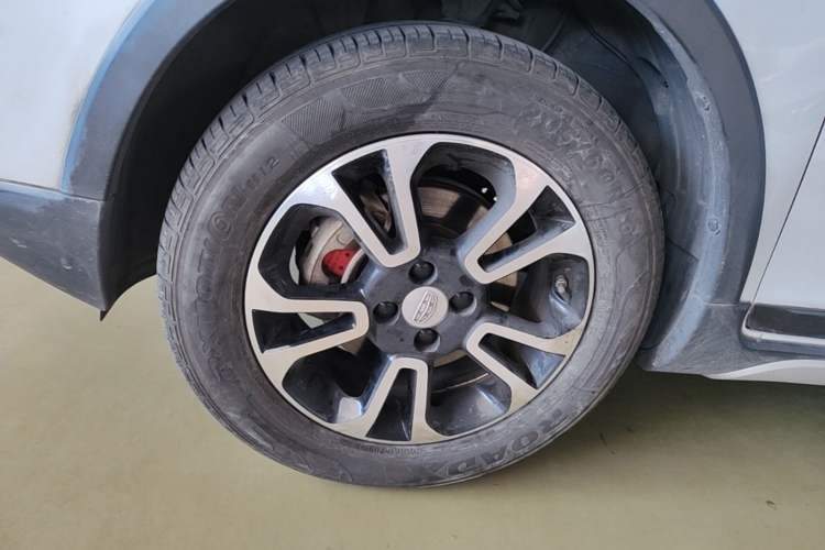 Used Geely Auto Vision X3 2017 1.5L Manual Elite Model Left Front Wheel Hub