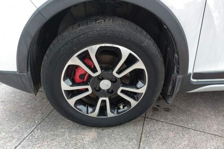 Used Geely Auto Vision X3 2017 1.5L Manual Luxury Model Left Front Wheel Hub
