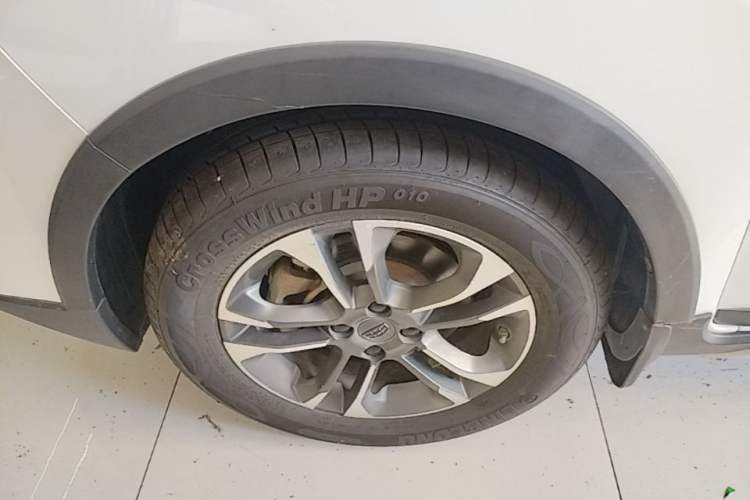 Used Geely Auto Vision X3 2017 1.5L Automatic Elite Model Left Front Wheel Hub