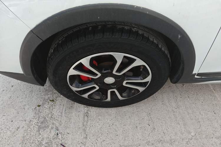 Used Geely Auto Vision X3 2017 1.5L Automatic Luxury Model Left Front Wheel Hub